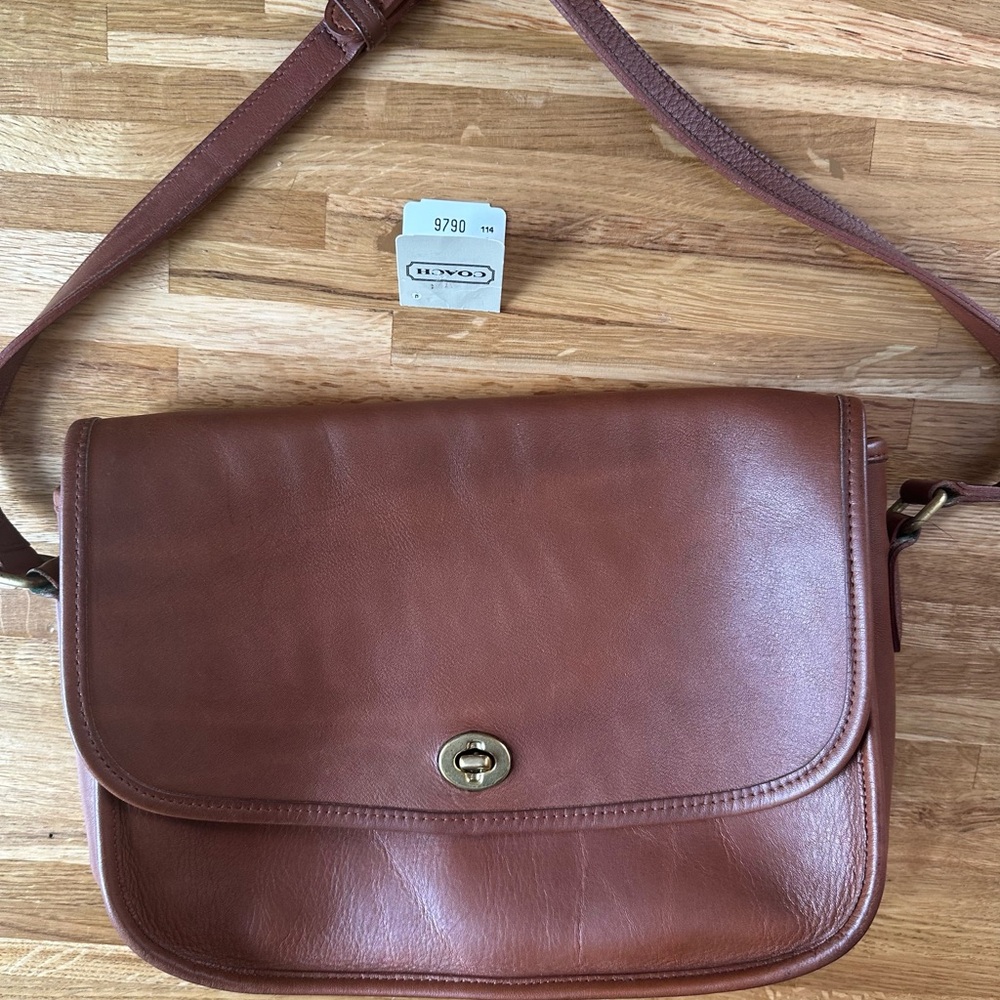 Vintage Coach City Bag in British Tan